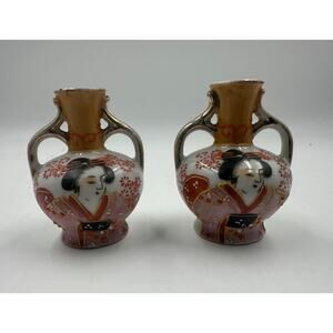 Vintage KUTANI VASE GEISHA Set of 2 Red Trim Gold Japanese Unmarked Hand Painted
